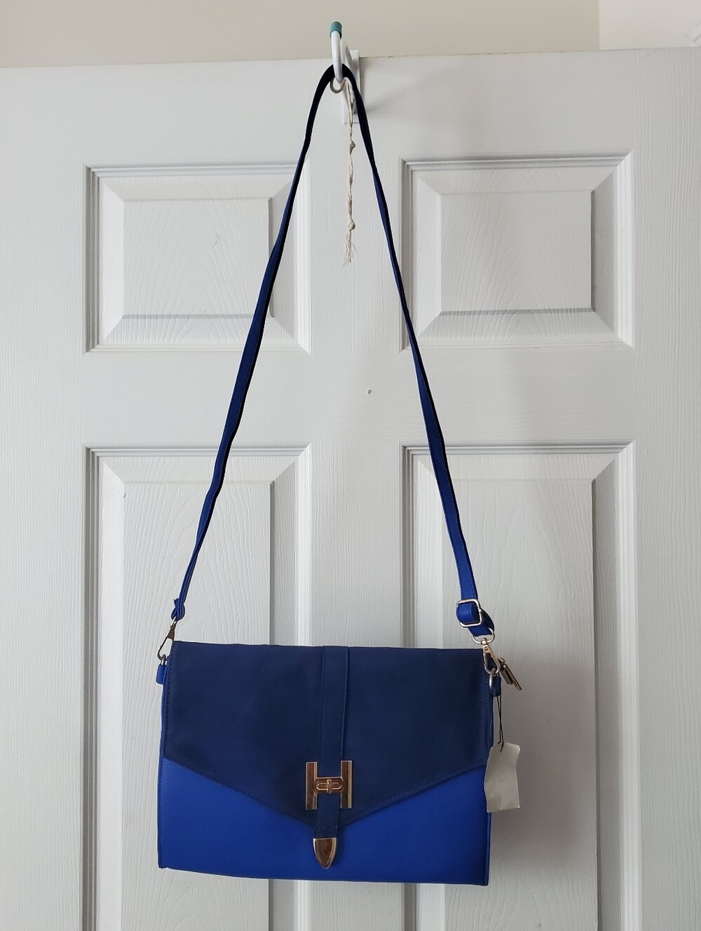 Blue Crossbody Shoulder Bag - Sleek Everyday Style #Leather #suede